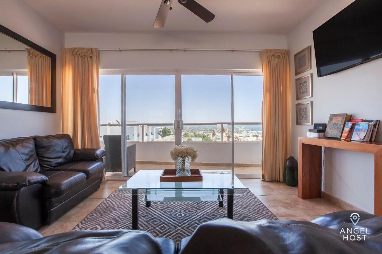 Oceanview Living Space & Balcony With Fiberoptic Wifi! Hébergement de vacances