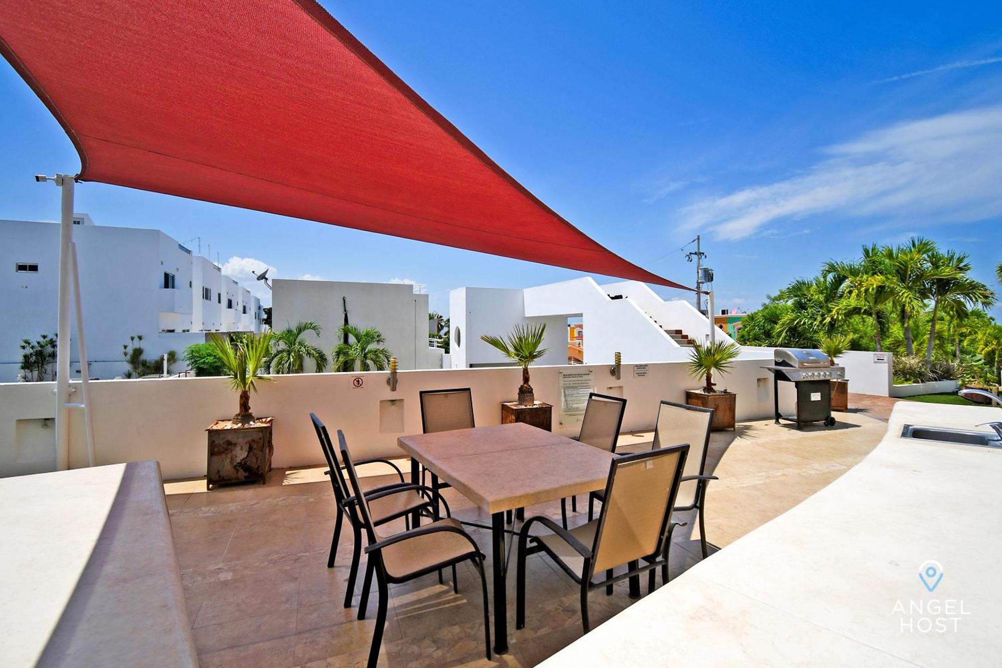 Oceanview Living Space & Balcony With Fiberoptic Wifi! Hébergement de vacances *