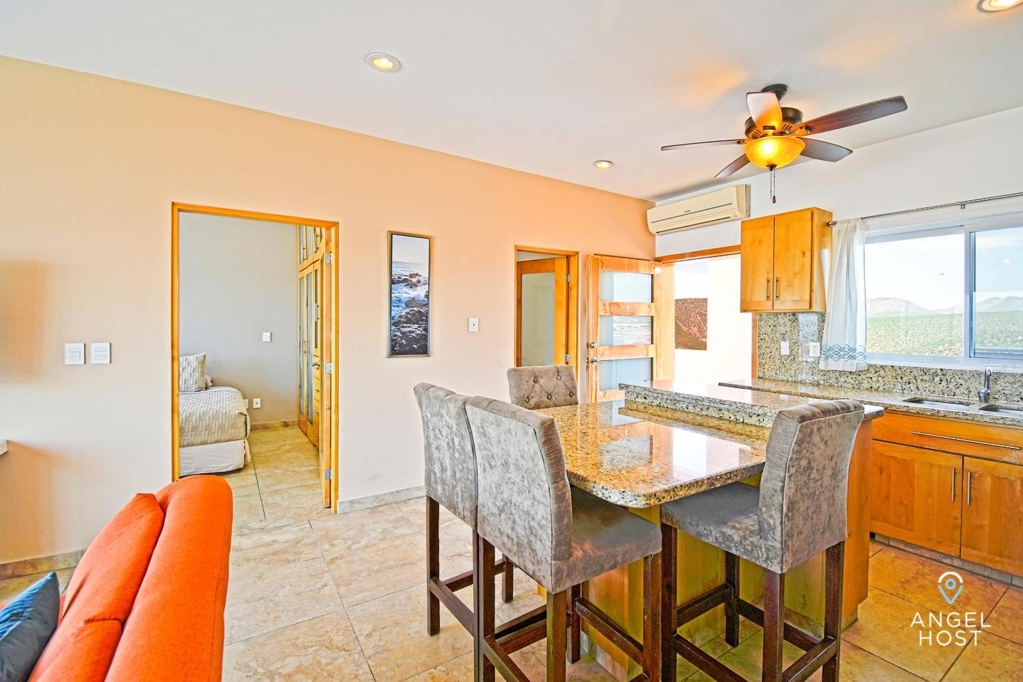 Hébergement de vacances Oceanview Living Space & Balcony With Fiberoptic Wifi! La Paz